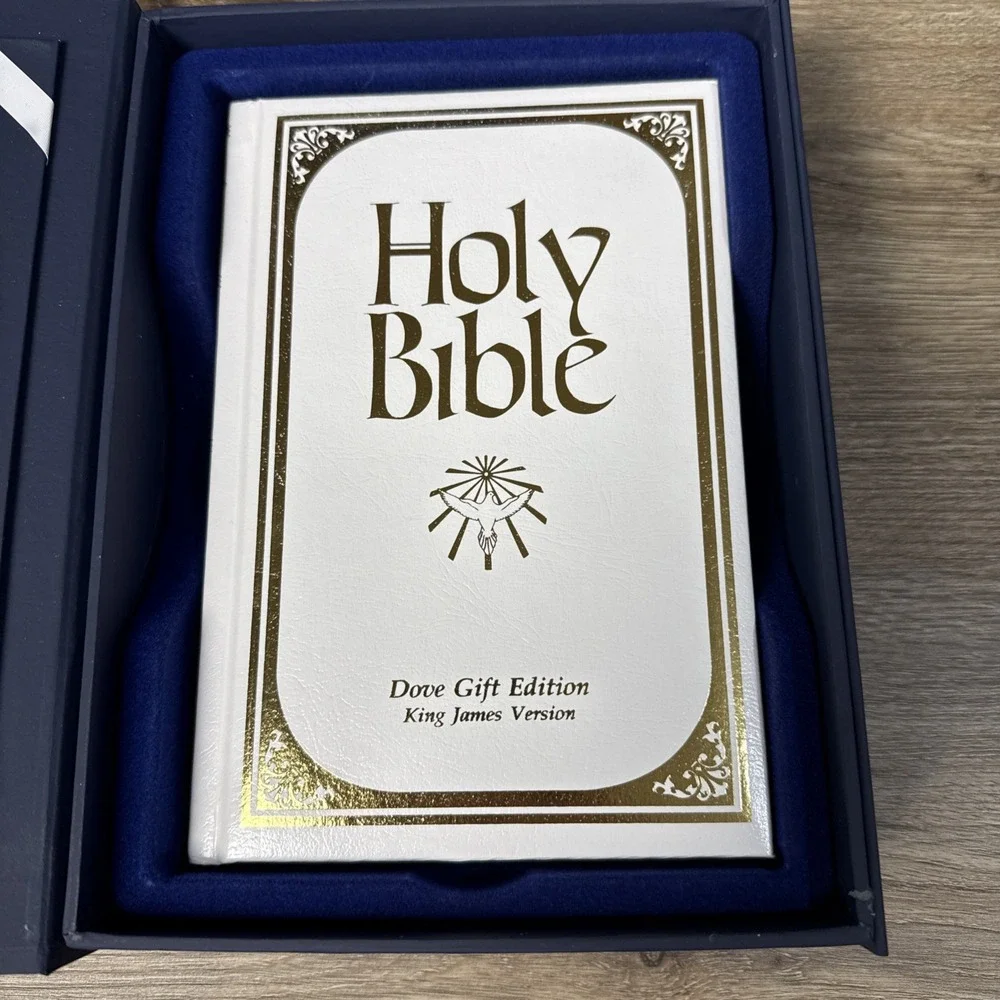 NEW HOLY BIBLE DOVE OF PEACE King James Version‎ Boxed in Original Case Gift Ed.